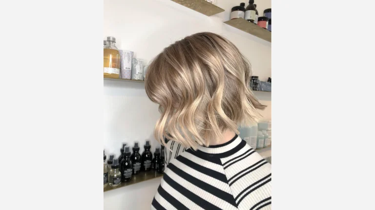 Wavy Bob with Highlights