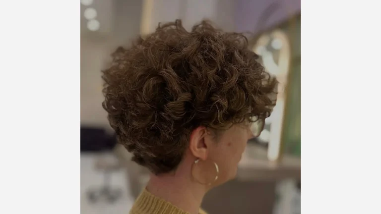 Classic Curly Cut