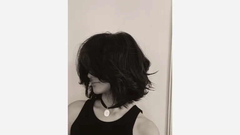  Messy Bob