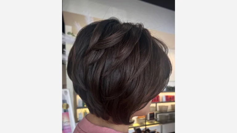 Bob with Feathered Layers