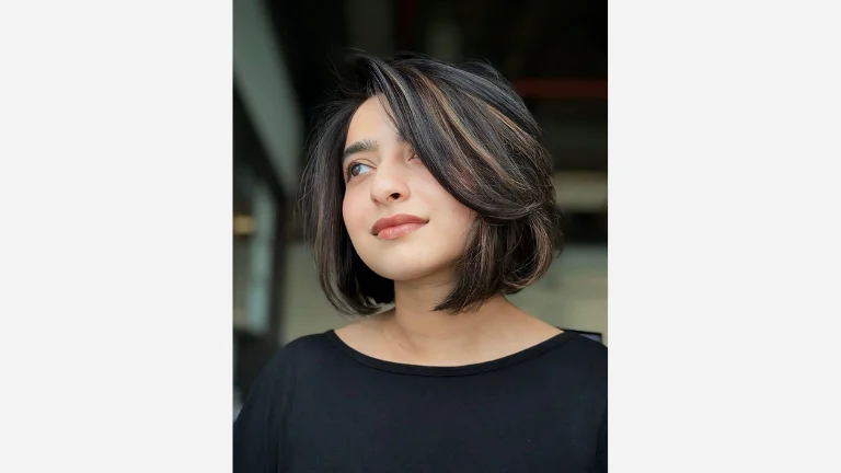 Asymmetrical Bobbed Style