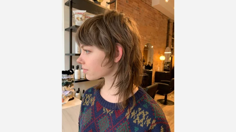 Neck-Length Layered Wolf Cut