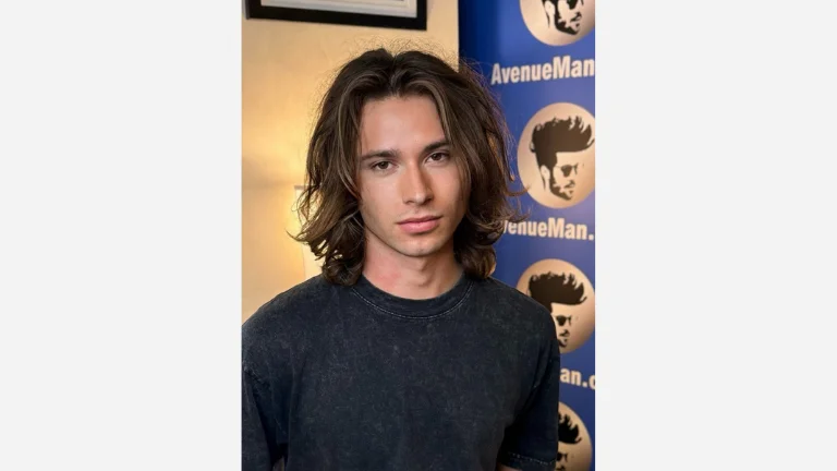 Free-Flowing Layered Locks