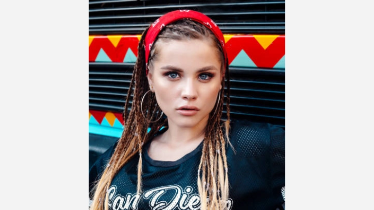 Chunky Bandana Hairstyle
