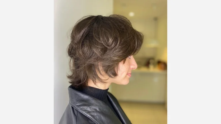 Medium-Short Layered Hair