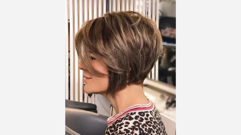 Short Layered Bob