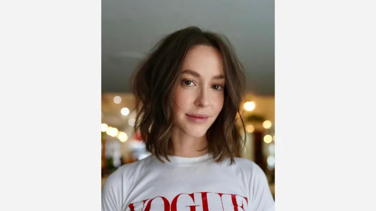 50 Chic Short Bob Hairstyles You’ll Fall in Love With 10 Airy Bob