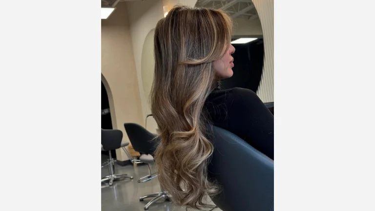Subtly Layered Mid-Back Tresses