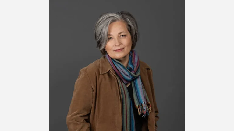 Midi Cut with Face-Framing Layers