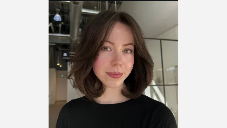 50 Chic Short Bob Hairstyles You’ll Fall in Love With 39 Bob with Voluminous Layers