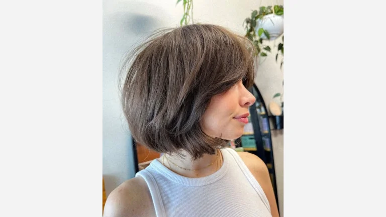 50 Best Short Layered Haircuts for Women to Try 17 Tousled Bob