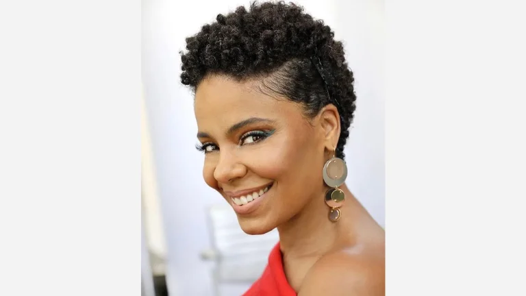 50 Best Short Layered Haircuts for Women to Try 18 Teeny-Weeny Afro