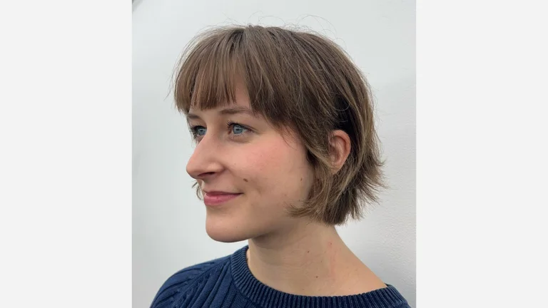 50 Best Short Layered Haircuts for Women to Try 27 Over-the-Ear Haircuts