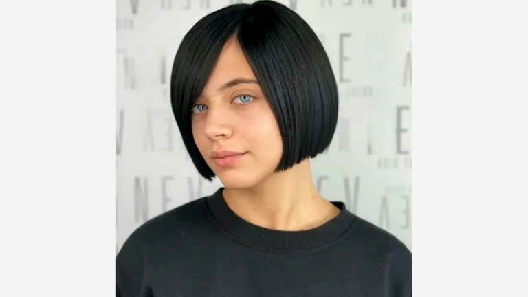 50 Chic Short Bob Hairstyles You’ll Fall in Love With 3 Chin Length