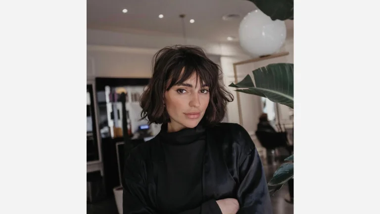 50 Best Short Layered Haircuts for Women to Try 5 French Bob