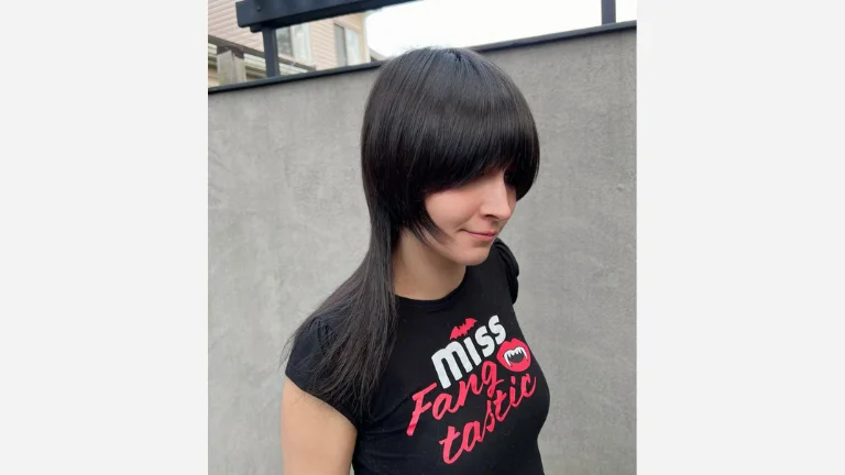 50 Best Short Layered Haircuts for Women to Try 6 Octopus Cut