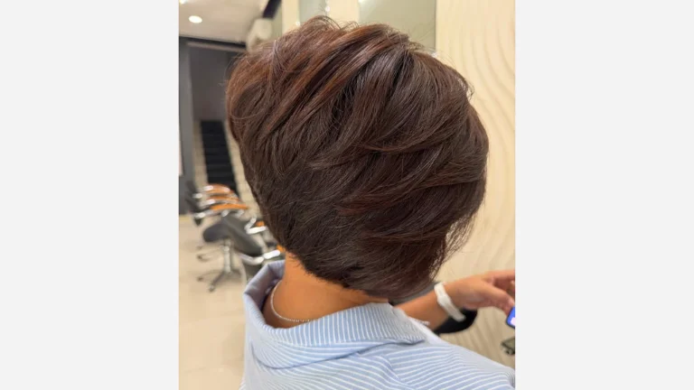 50 Best Short Layered Haircuts for Women to Try 7 Short Layered Bob