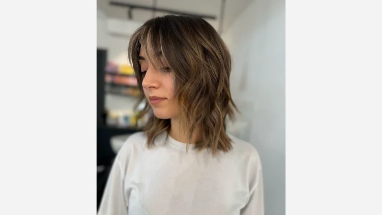 50 Best Short Layered Haircuts for Women to Try 9 Shag Cut