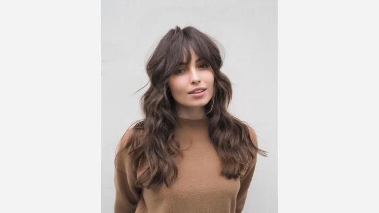 30 Stunning Shag Haircuts for Women 9 Butterfly Shag