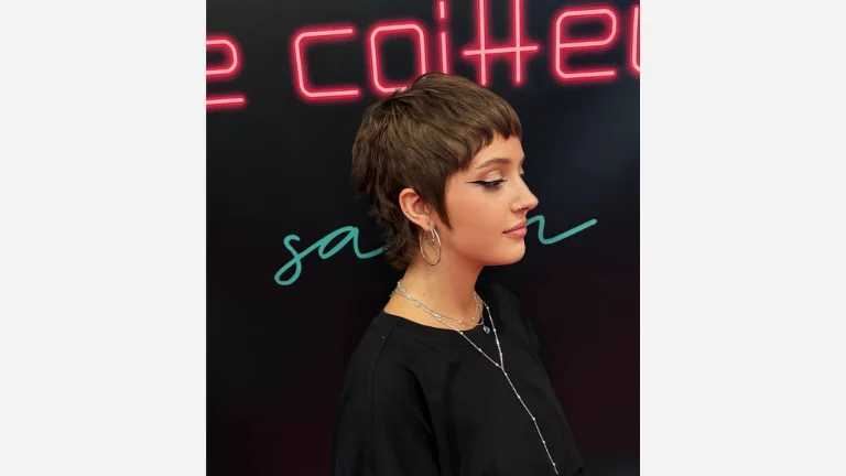 30 Chic Fringe Haircuts for a Fresh, Modern Vibe 5 Short Mullet with Textured Fringe
