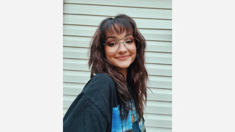 30 Chic Fringe Haircuts for a Fresh, Modern Vibe 8 Bangs and Waves Hair