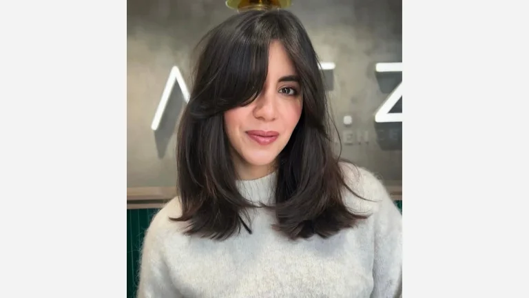 30 Stunning Butterfly Cut Ideas You’ll Love 16 Butterfly Lob