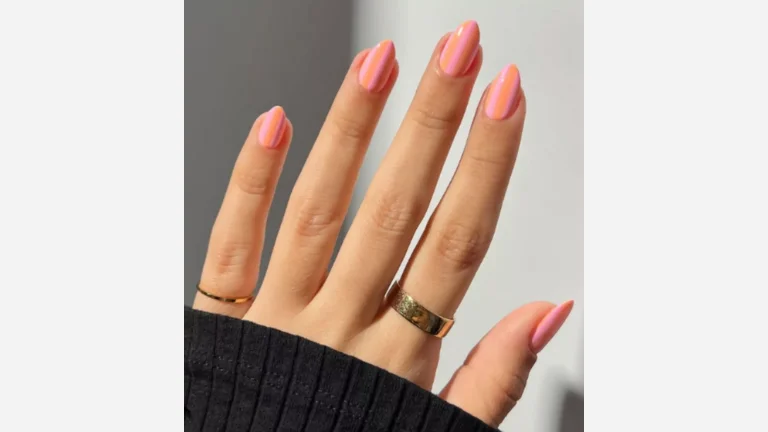 20 Nail Inspo That’s Trending Right Now 19 Subtle Stripes
