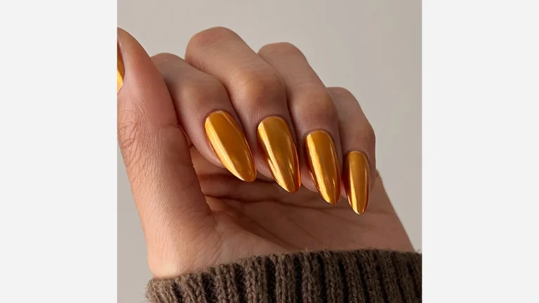 30 Fall Nail Designs You’ll Be Obsessed With 2 Pumpkin Chrome Nails