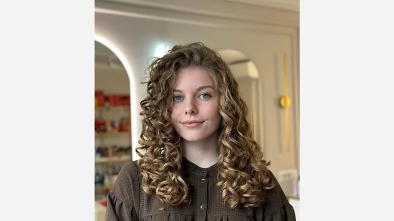 3B Hair: The Ultimate Curl Type Everyone Loves 2 3B Hair