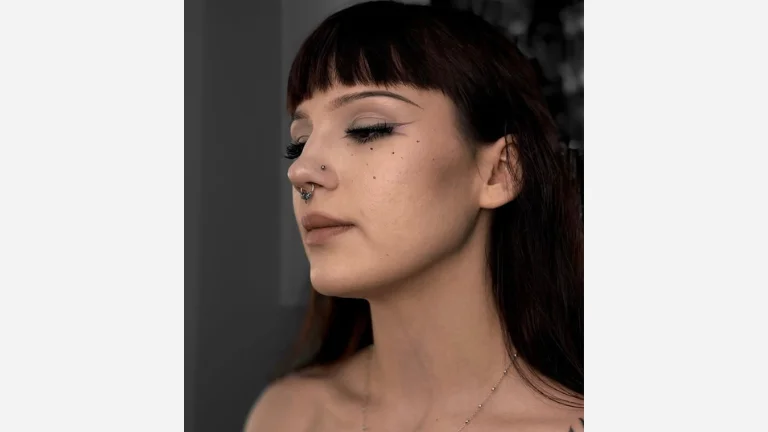 Piercing in Septum: Bold, Edgy and Trending Now 3 Piercing in Septum