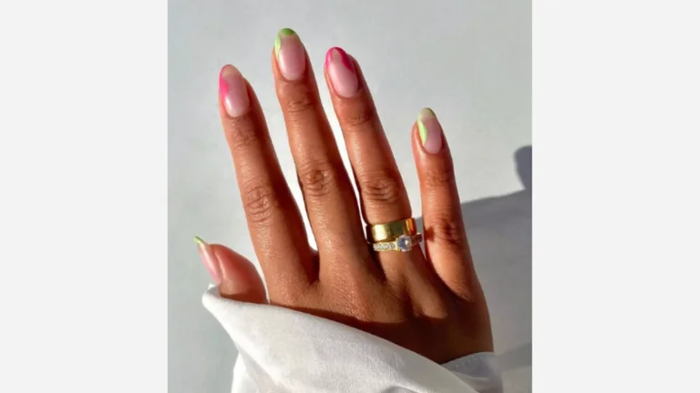 20 Nail Inspo That’s Trending Right Now 3 Neon Drip
