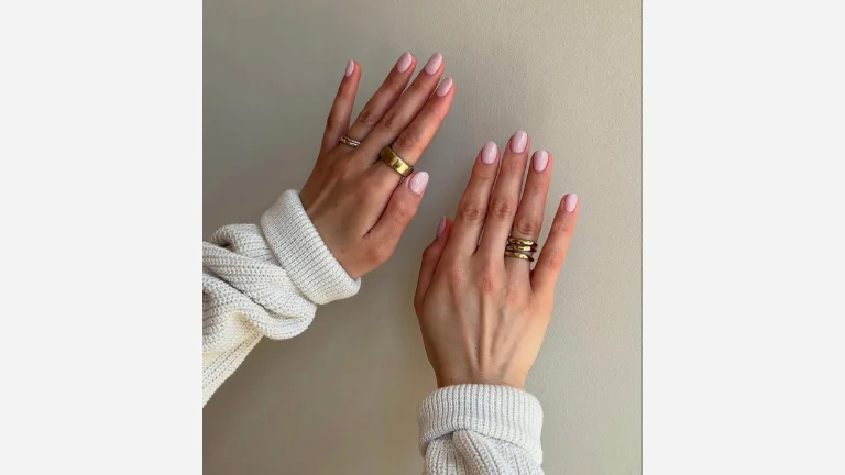 Top Summer Nail Colors You’ll See Everywhere 1 Summer Nail Colors