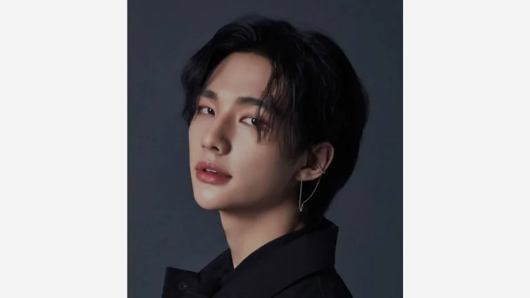 35 Best Flow Haircuts for Men Trending Right Now 15 Curtain Flow Cut