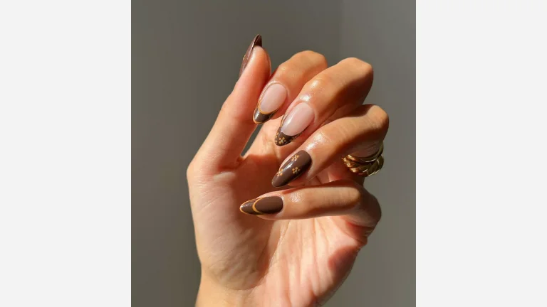 25 Trendy French Tip Nail Designs 21 Ditsy Fall Flowers