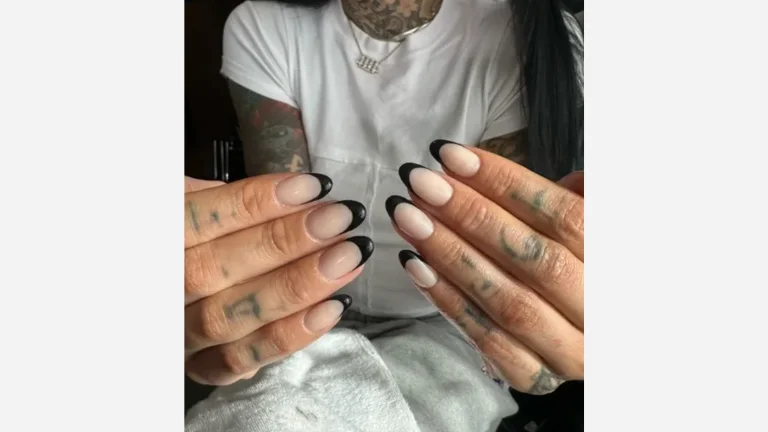 Black French Tip Nails Sleek Bold Stunning 4 Black French Tip Nails