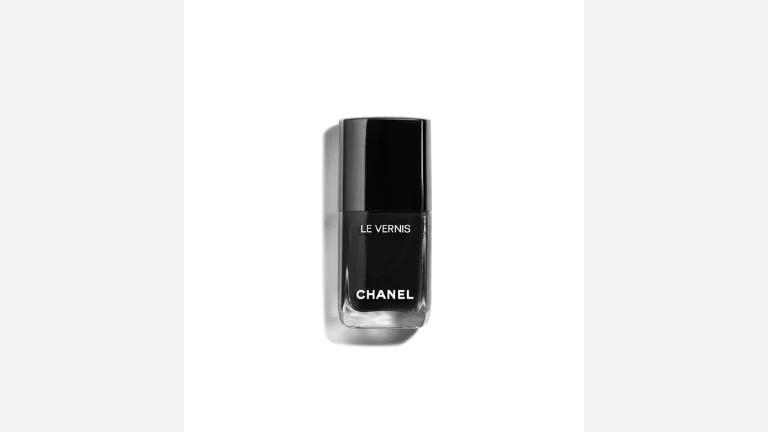 Black French Tip Nails Sleek Bold Stunning 7 Chanel