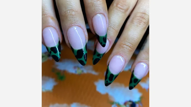 25 Trendy French Tip Nail Designs 8 Evergreen Lava